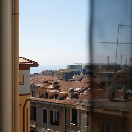 Elegant In The Center By Wonderful Italy *